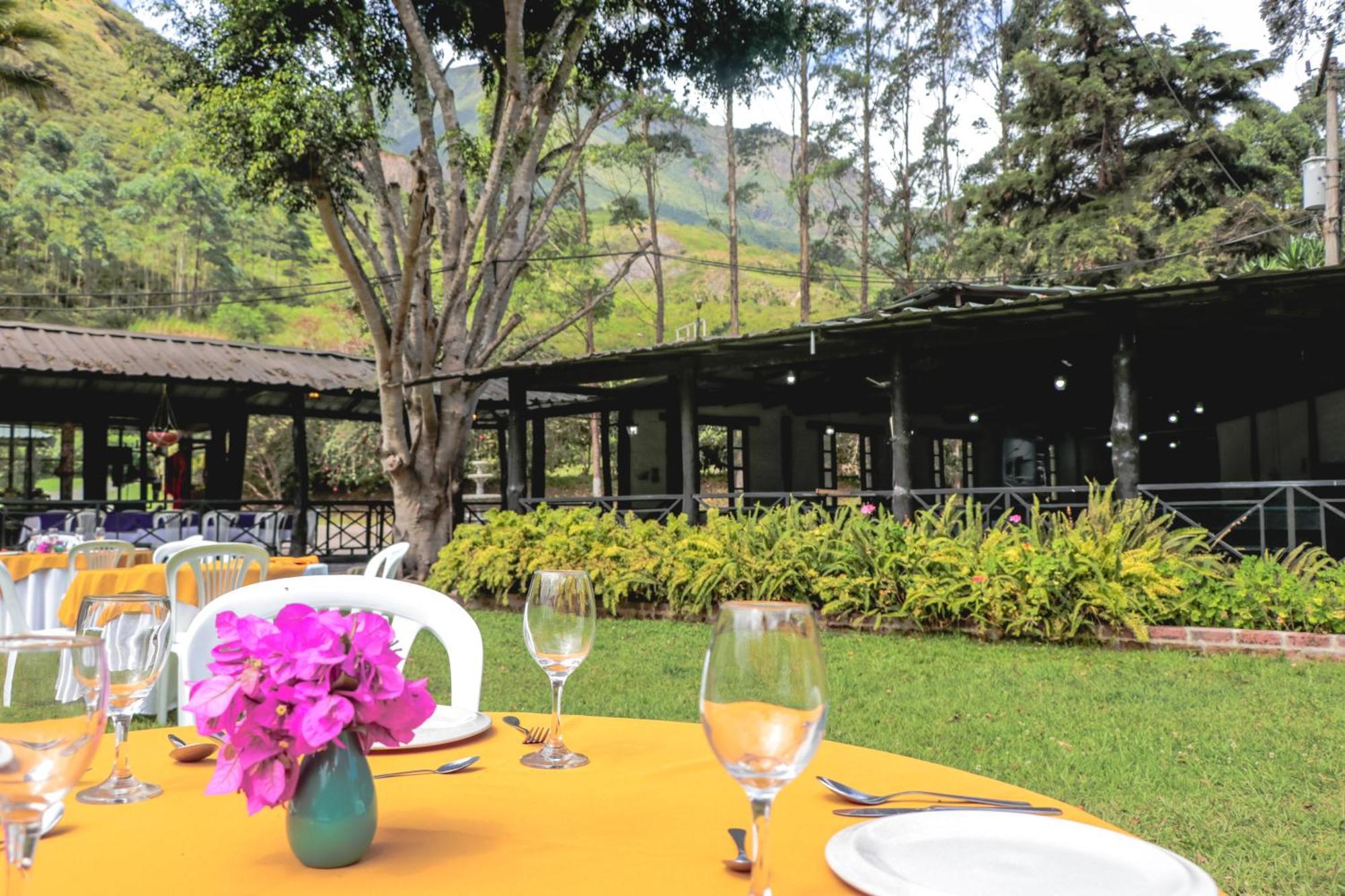Hosteria La Eterna Primavera Huigra Ngoại thất bức ảnh